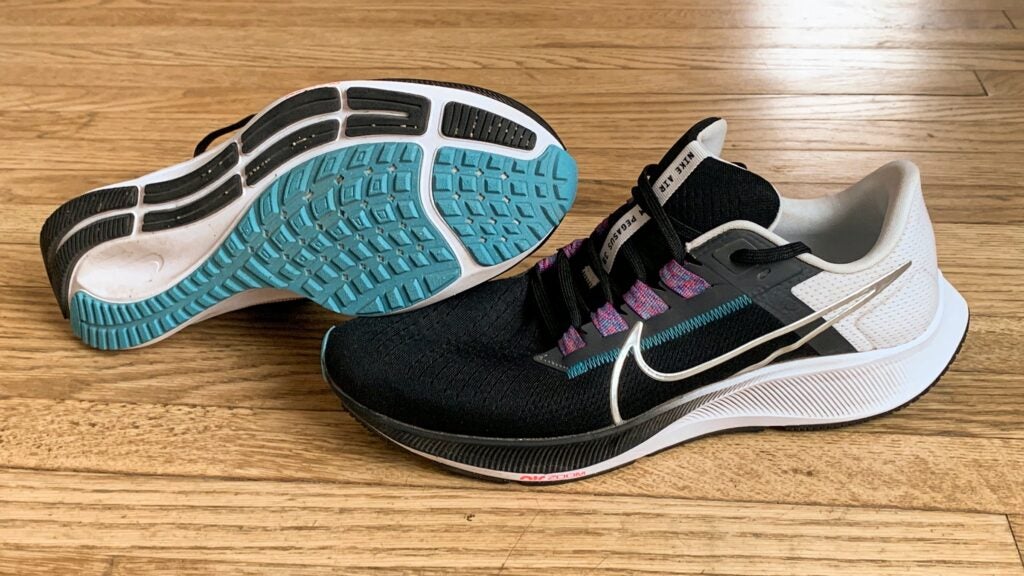 Nike Air Zoom Pegasus 38 FlyEase　ペガサス38 Cut in half: Nike Air Zoom Pegasus 38 FlyEase Review | RunRepeat