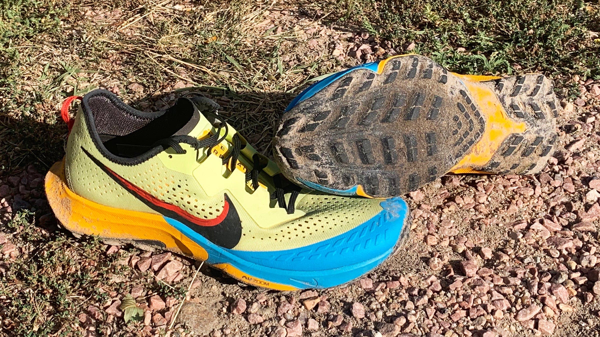 Cushioned Trail Carvers: Nike Air Zoom Terra Kiger 7 display picture 1