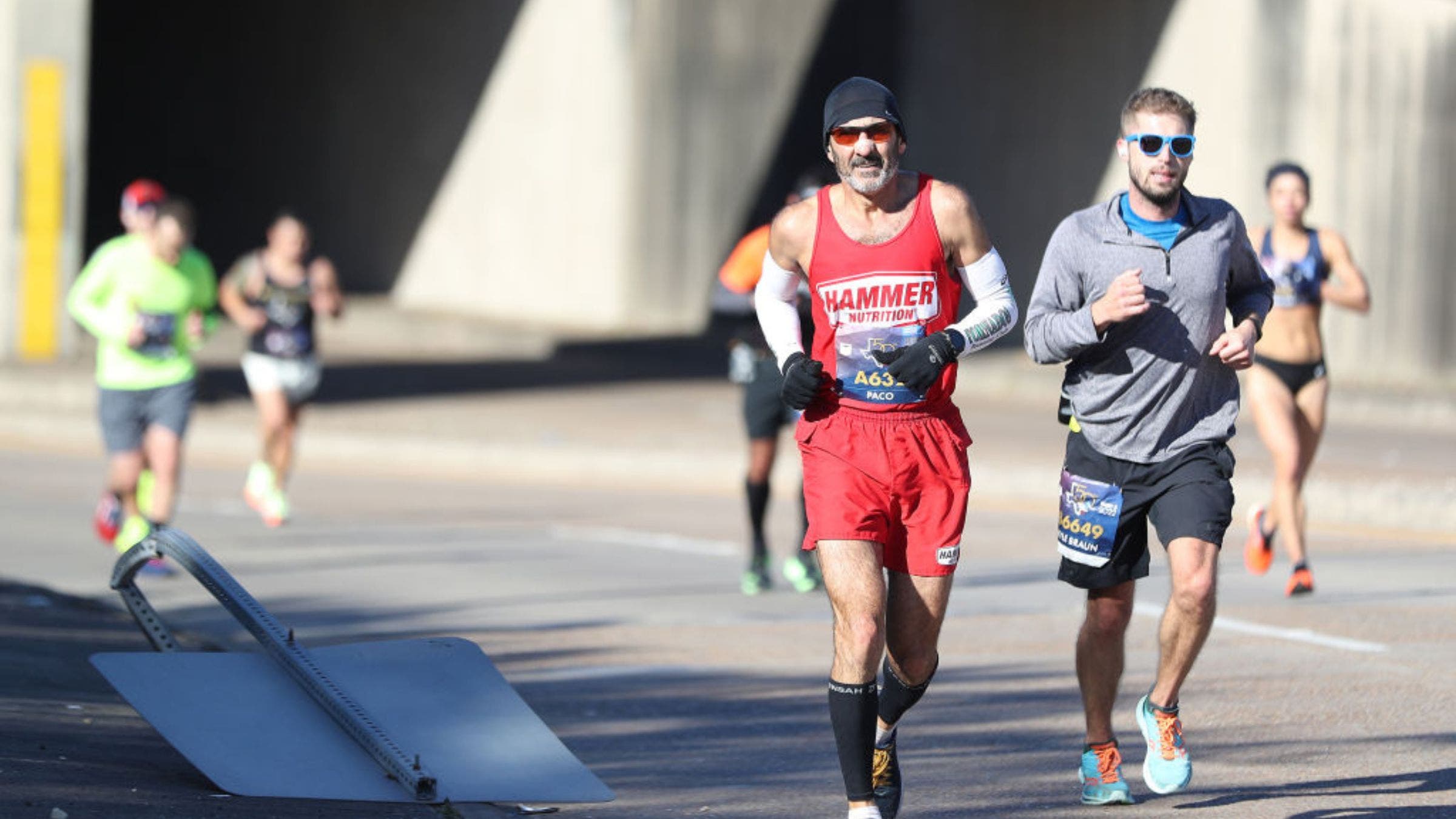 Runners trying for a PR