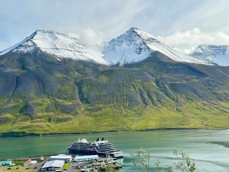 Running from the cruise ship in Iceland