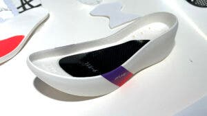 Asics Metaspeed Ray Review: Inside the Lightest Super Shoe Ever