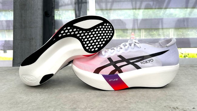 Asics Metaspeed Ray super shoe