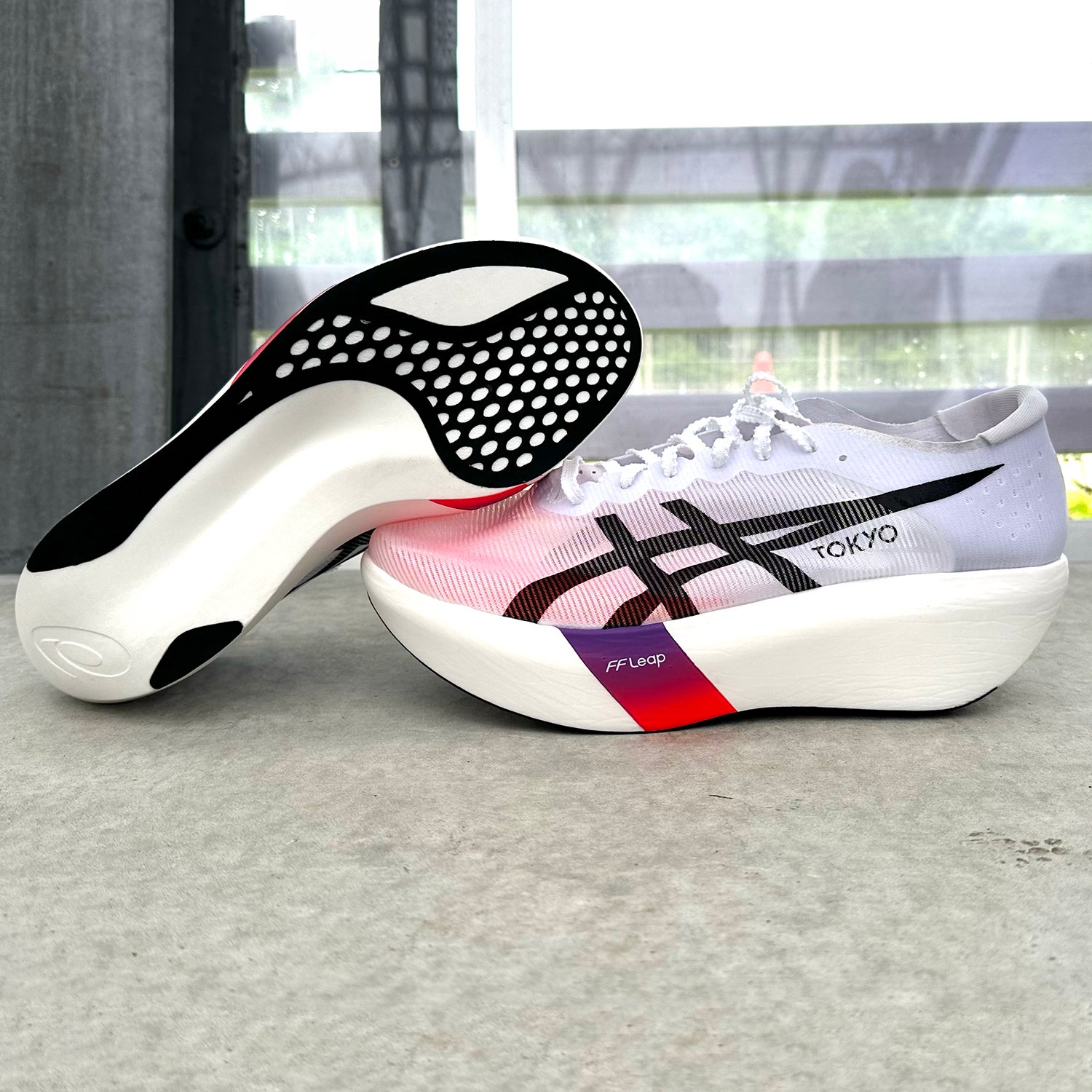 【美品】ASICS SPEED RAY Asics Metaspeed Ray Review: Inside the Lightest Super Shoe Ever