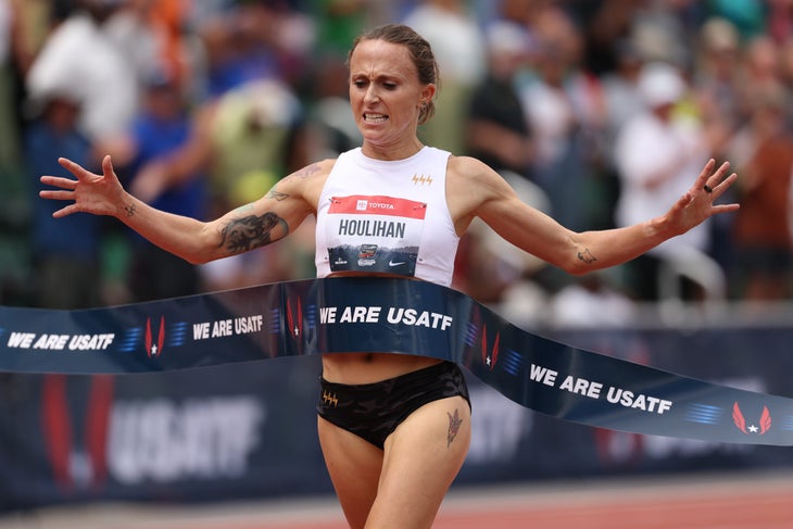 Shelby Houlihan wins the PrimeTime Timing Women's 5000m final during the 2025 USATF Outdoor Championships at Hayward Field on August 03, 2025 in Eugene, Oregon.
