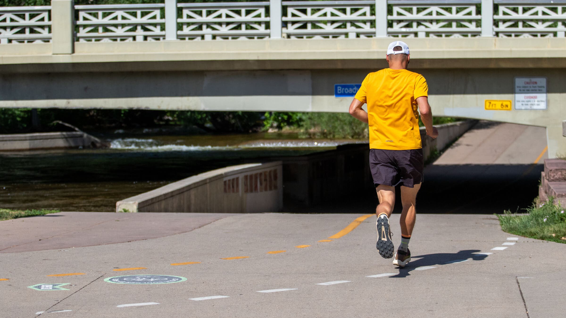 Most runners have had friends and family question their hobby because "it's bad for your knees" but research shows it's actually good for your knees and back.