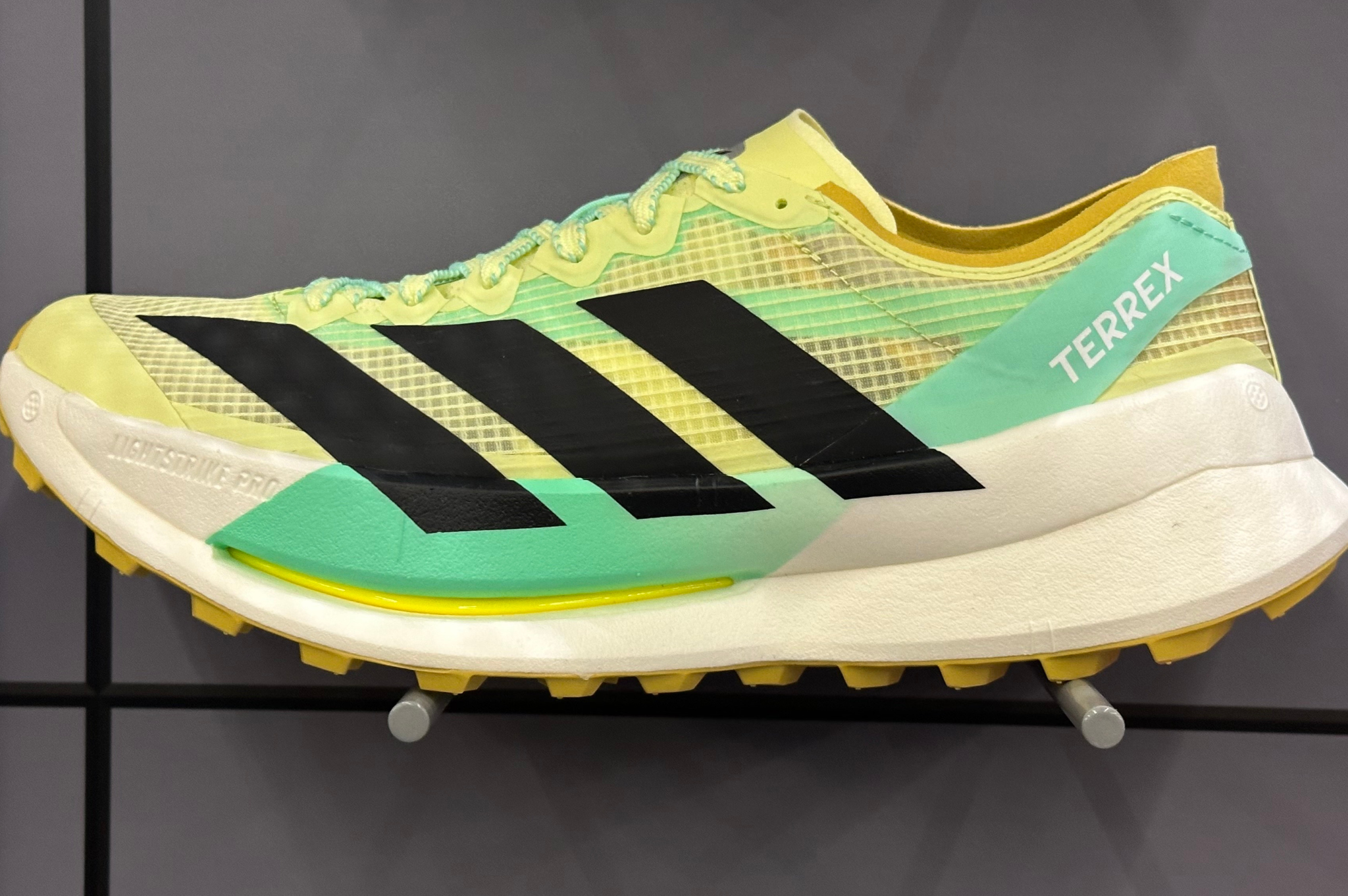 adidas gazelle silver green womens adidas Eclyptix 2000 Men Shoes -Grey/Navy