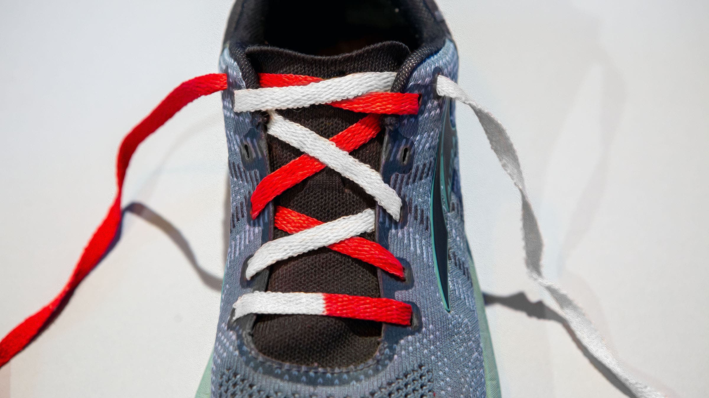 Shoe Lacing Techniques to Alleviate Foot Pain in Runners - RUN ...