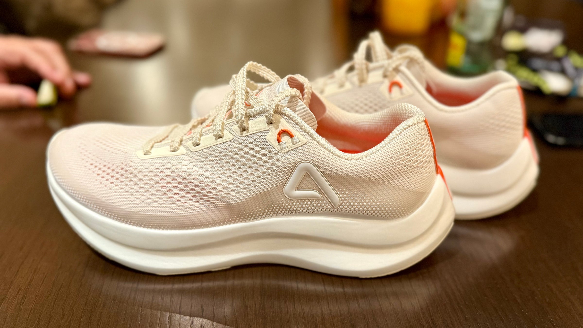 スパイク・シューズ ASICS NIMBUS MIRAI 26cm ブランドが体現するサステナビリティの先頭に」アシックスがリサイクル