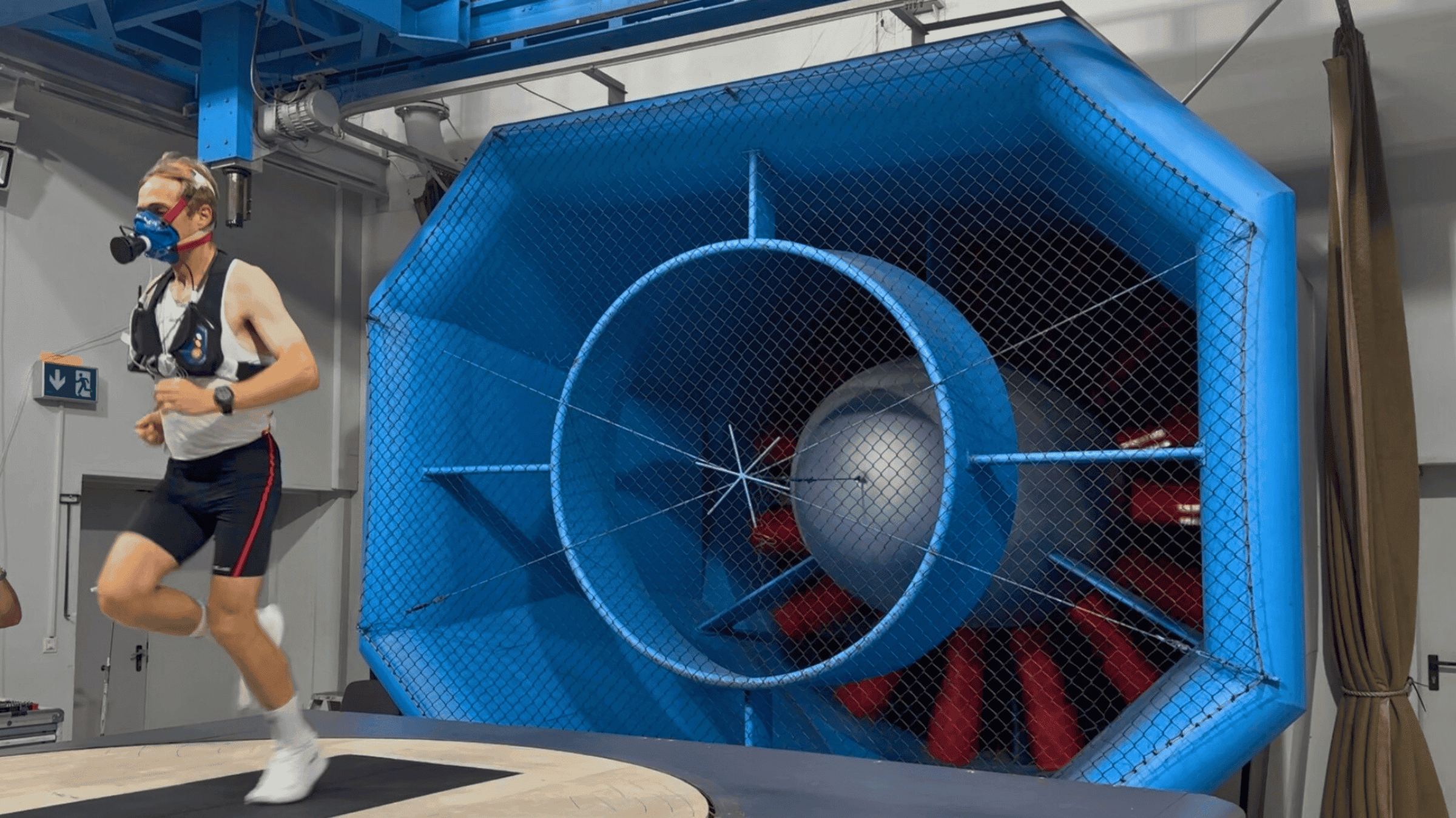 Salomon and Swiss Side tested over 80 prototypes in the wind tunnel, where they found the biggest aero gains were in smoothing the transitions between the outsole, midsole, and upper.