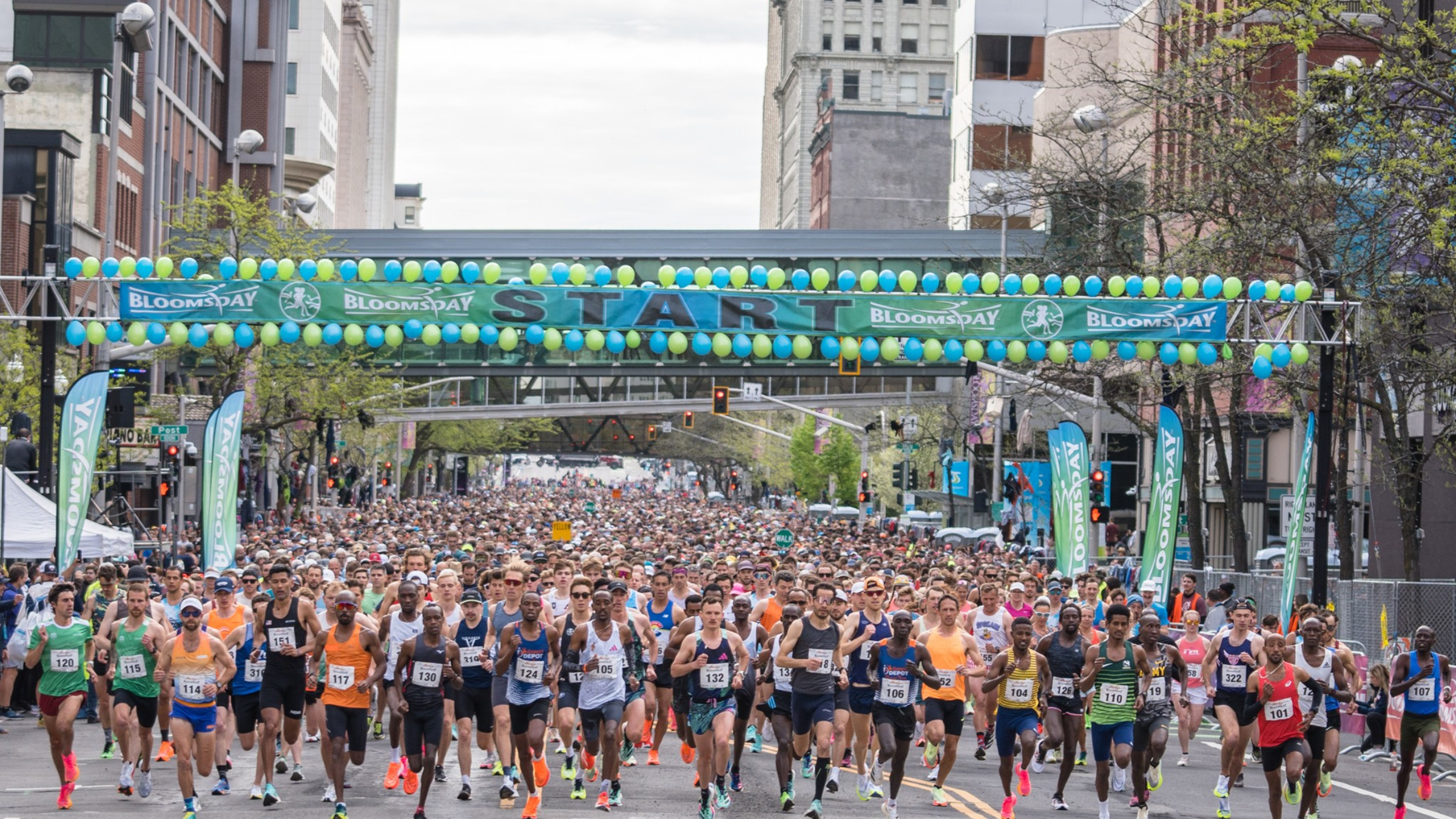 the start of the bloomdday run