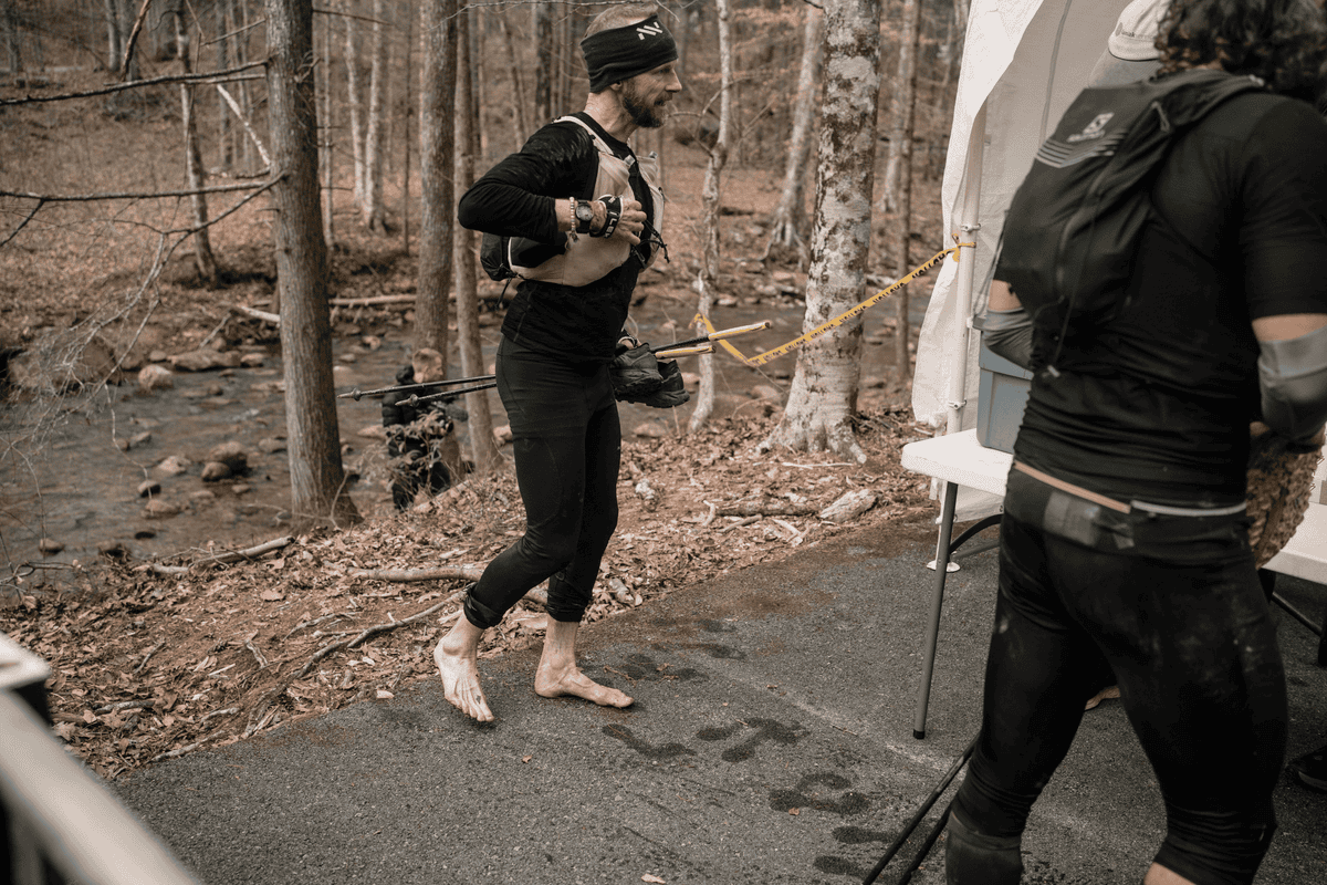 Damian Hall retour boucle 1 pieds nus, 2026 — Jacob Zocherman