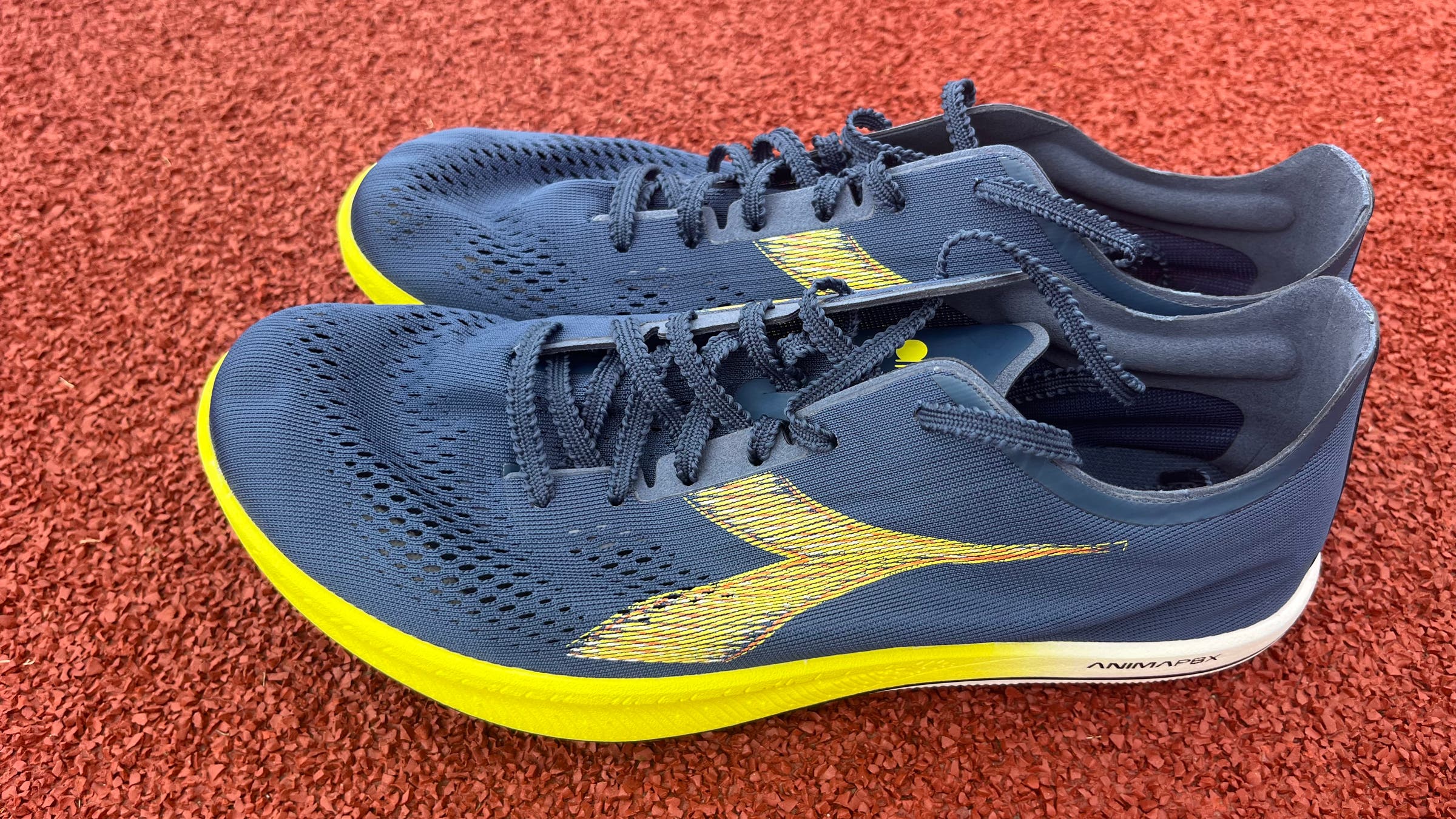 NEW EURO 40.5 US 7.5 Diadora Mid Distance Spike Sneakers Neon TRACK RUNNING SHOE Diadora Mezzofondo Review: Like a Lambo for Your Feet  main image 2
