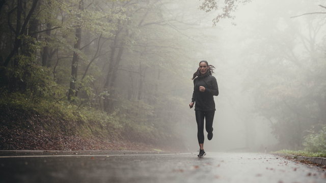 Runners, Your Instincts in a Thunderstorm Could Get You Killed